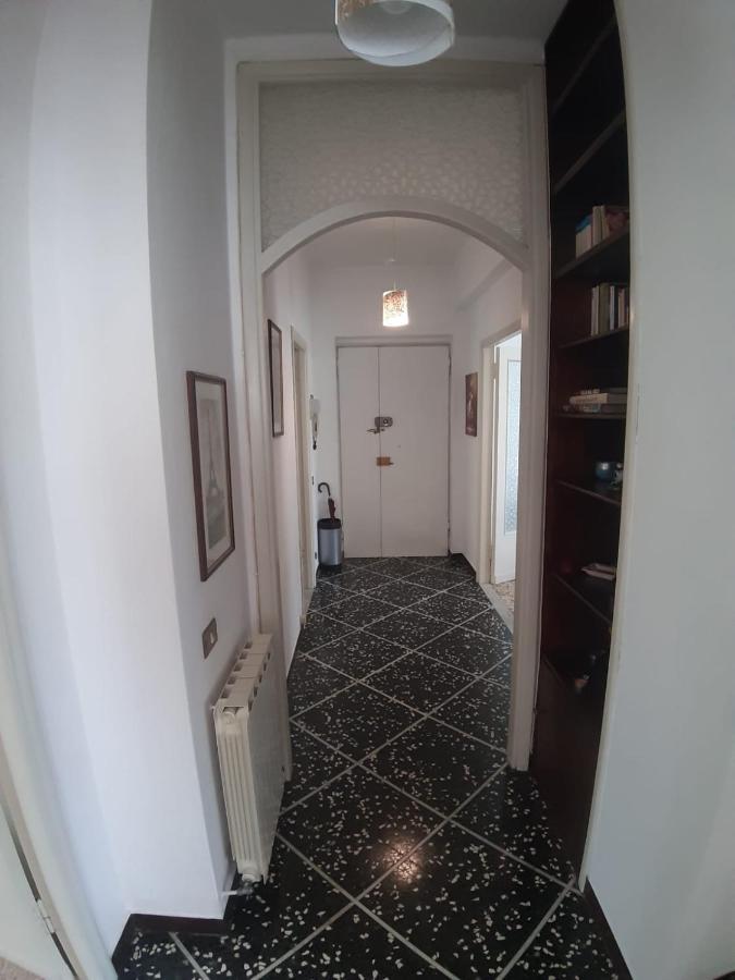 Appartamento centrale fino a 8 posti letto Pontremoli Esterno foto